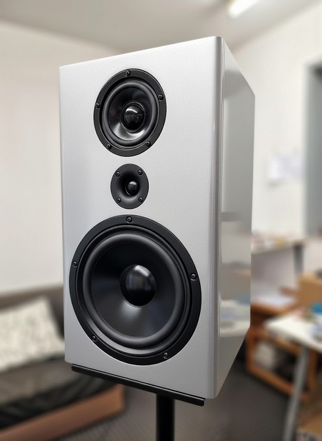 Klicke auf die Grafik für eine vergrößerte Ansicht

Name: Titelbild-vorlaeufig-2.jpg
Ansichten: 157
Größe: 52,1 KB
ID: 734148